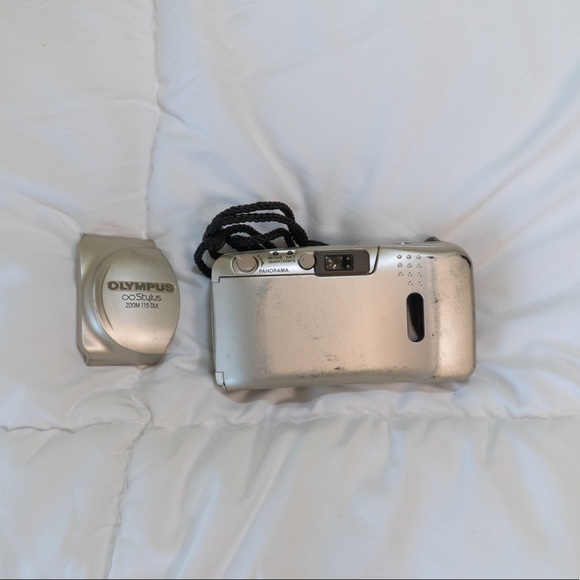 Olympus infinity stylus zoom 115 DLX film camera FOR PARTS - Picture 2 of 2